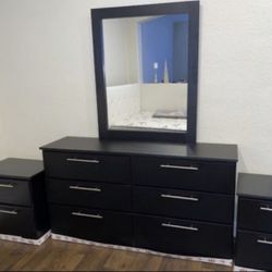 Dresser Whit Mirror And 2 Nightstands - Cómoda Con Espejo Y 2 Mesitas De Noche 