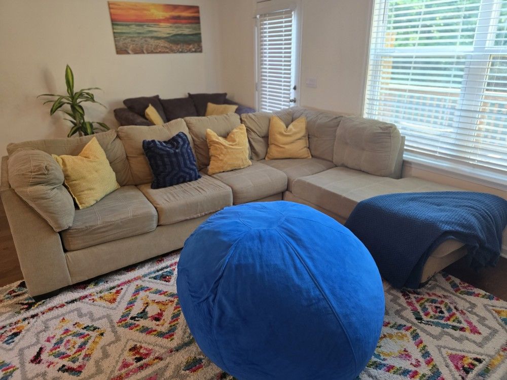 β¨ Moving Sale! Cozy Sectional + Plush Decor + Giant Blue Bean Bag! β¨