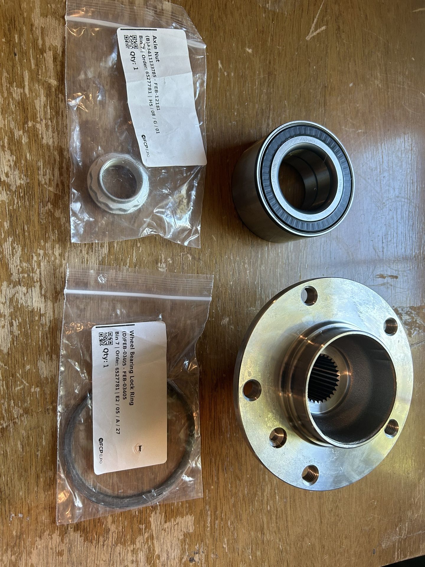 Wheel Hub With Bearing for BMW
