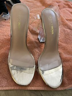 Fashion nova Shoes 7.5