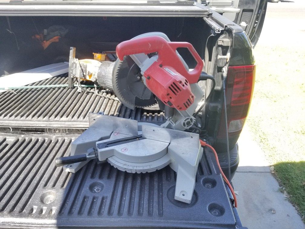 Milwaukee 6490-6 Magnum 15 Amp 10-Inch Miter Saw 4800 rpm