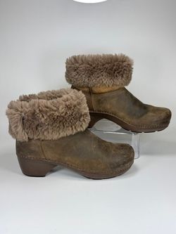 Dansko Women's Brown Leather Stormy Shearling Clog Boots Size 39 Cozy Winter