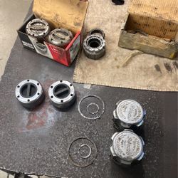 4x4  Locking Hubs