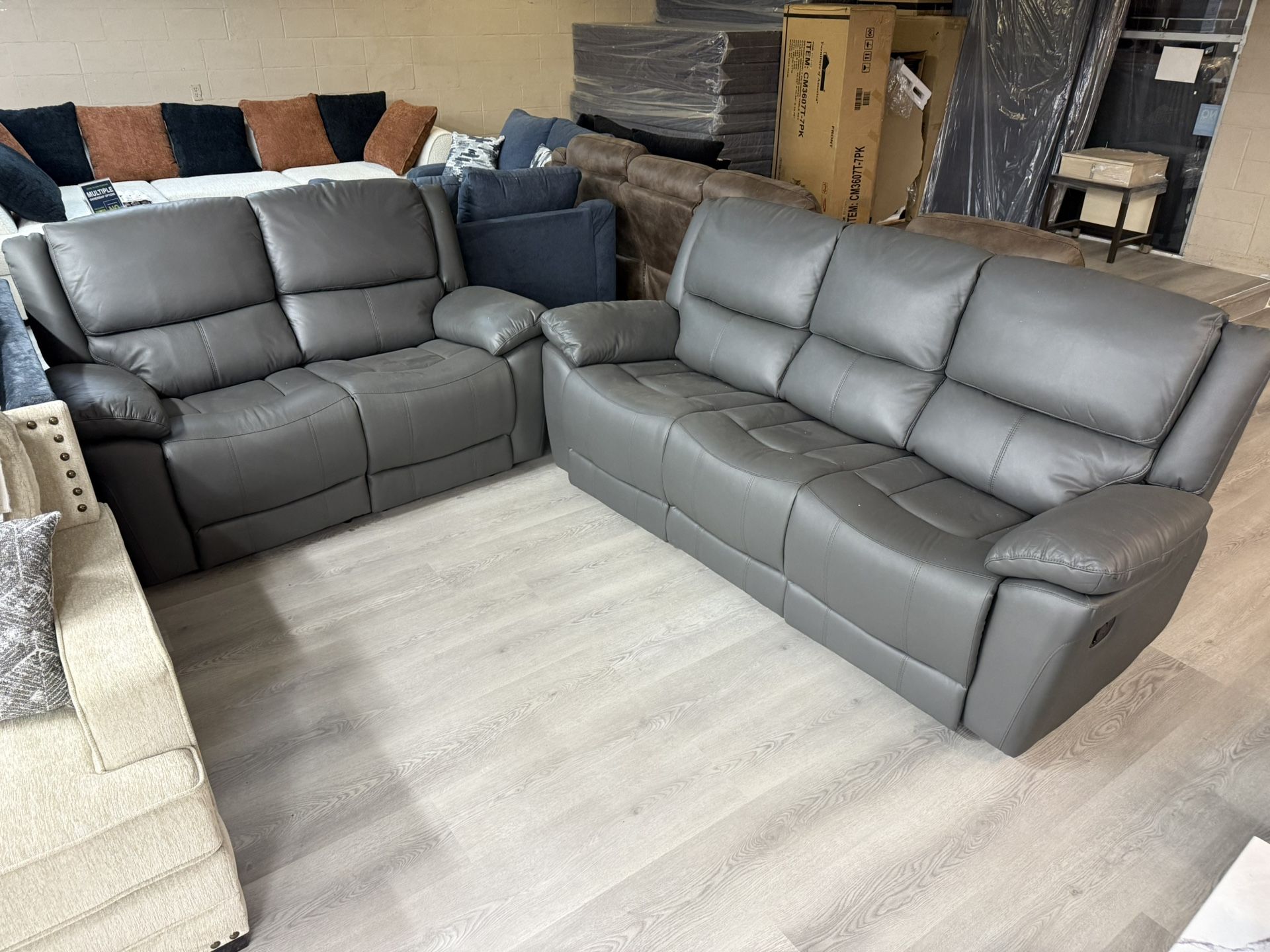New Recliner Sofá And Loveseat