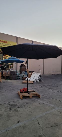 10 ft offset outdoor umbrella navy blue