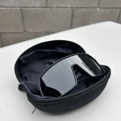 Oakley Sutro Black
