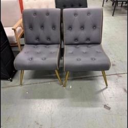 Set of 2 Gray accent chairs 