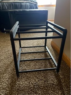 Filament storage shelf
