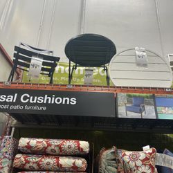 Round Foldable Table - New 