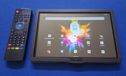 New 10 Inch Entertainment Tablet with Wireless Air Mouse And Keyboard Includes Movie And TV Show Apps