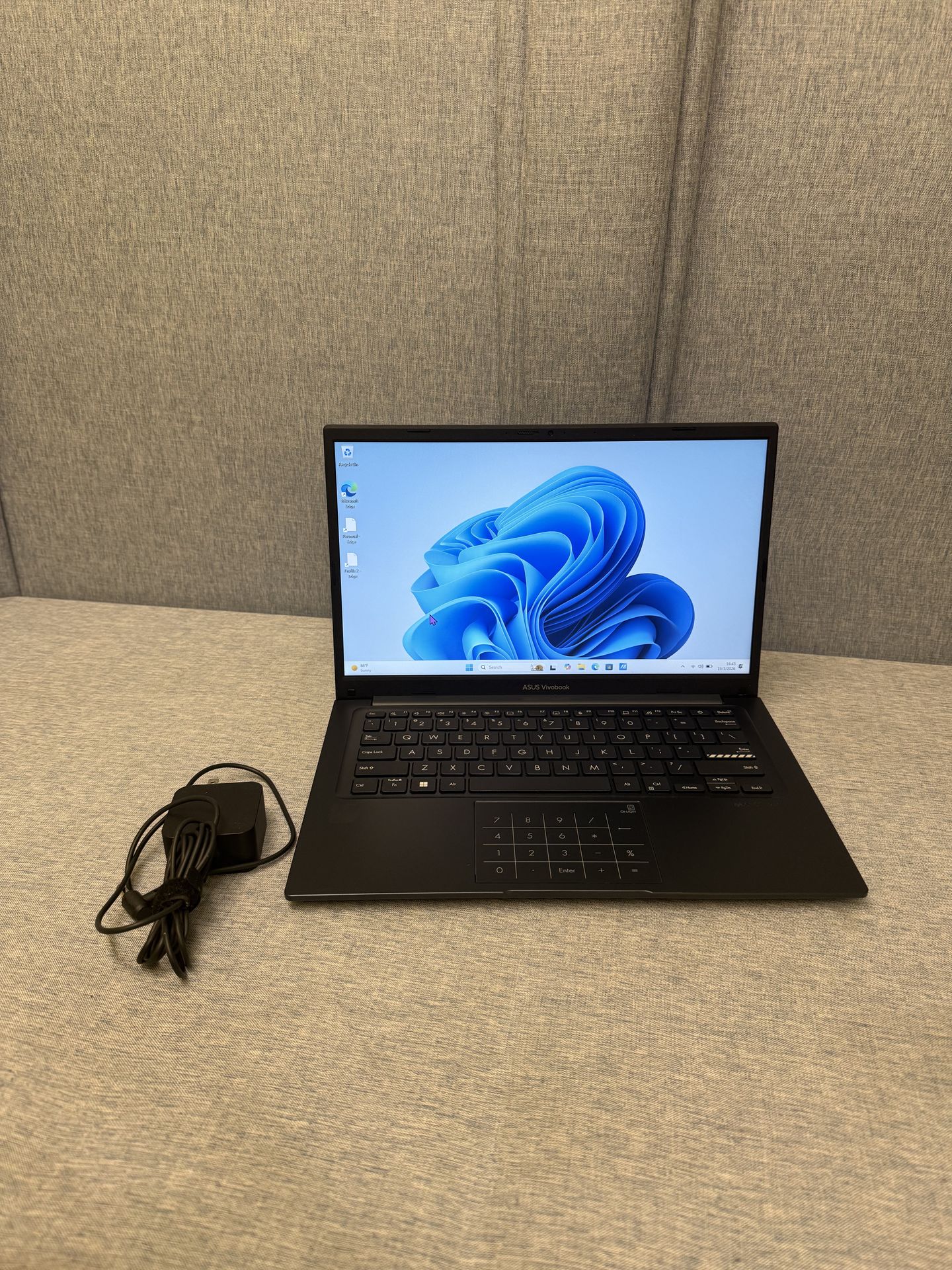 Asus Vivobook 14