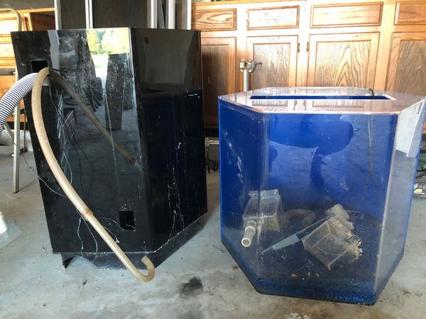 75 gallon hexagon fish tank with sump pump and stand for Sale in