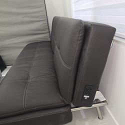 Futon & Sleeper Sofa