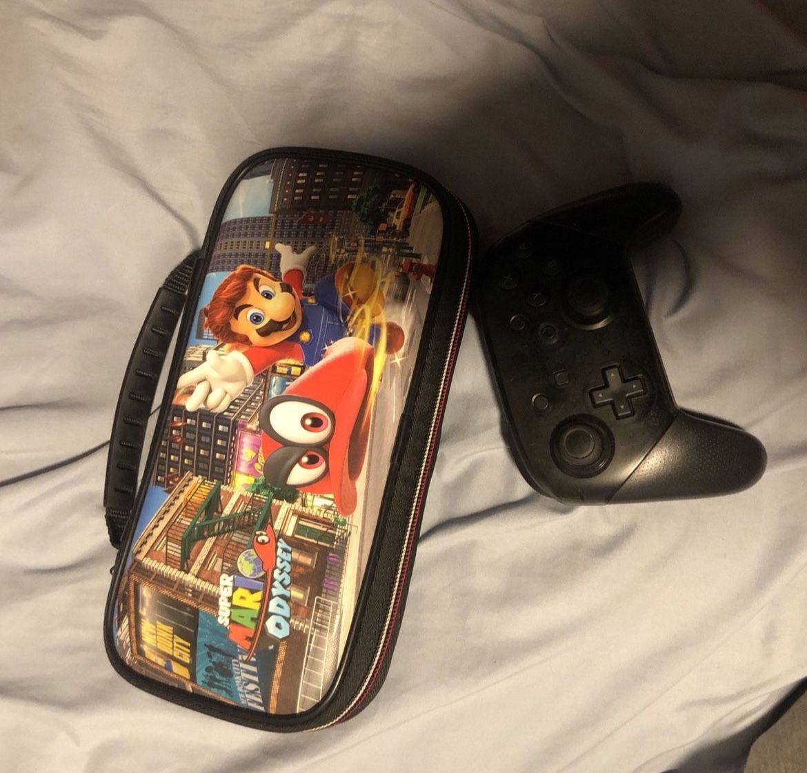 Nintendo switch Lite (WITH CONTROLLER)