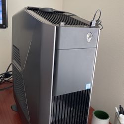 Alienware R8