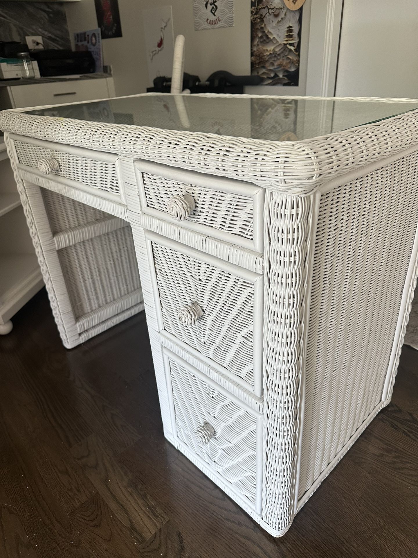 Free Kids Desk And Chair