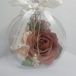 Arreglos  De Flores Eternas Y bolsas