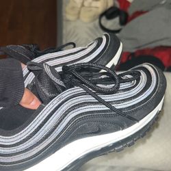 Size 8 Air Maxes Women