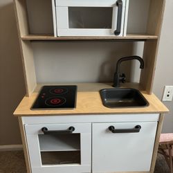 Play Kitchen
