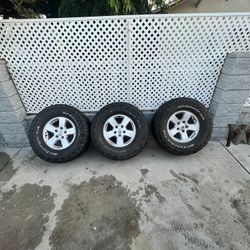 Oem 17” Ram Wheels On 35/12.50r20