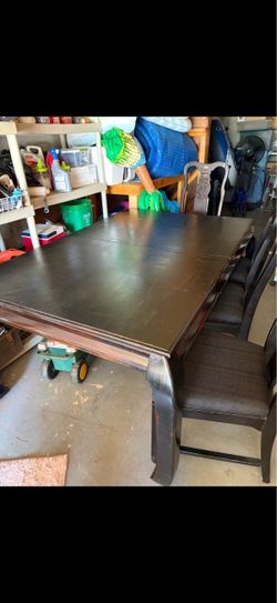 Dining table with 6 chairs