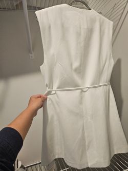 Modern style woman vest