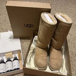 UGG Boots Good Condition Size 7