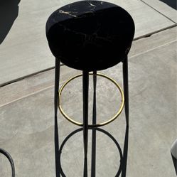 2 Bar stools