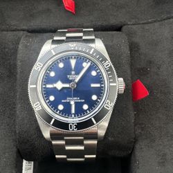Tudor Black Bay 68