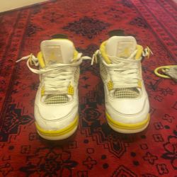 Jordan 4s