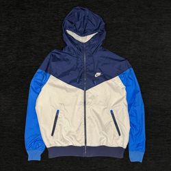 NIKE SPORTSWEAR WINDRUNNER JACKET SIZE MEDIUM