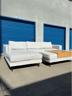 Living Spaces Sectional Couch with Large Ottoman 🛻Delivery Available🛻