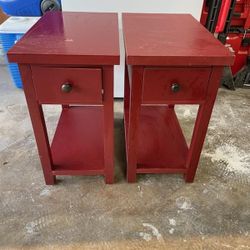 Night Stands / End Tables 