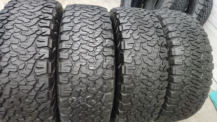 Tengo cuatro llantas todo terreno bfgoodrich all Terrain ko2 LT 37x12.50.r.17
