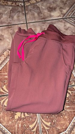 Figs & fabletics scrubs