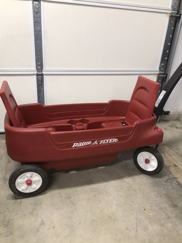 Radio Flyer wagon 2 seater nice! for Sale in Lynnwood, WA - OfferUp