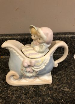 Precious moments enesco sugar town sleigh teapot