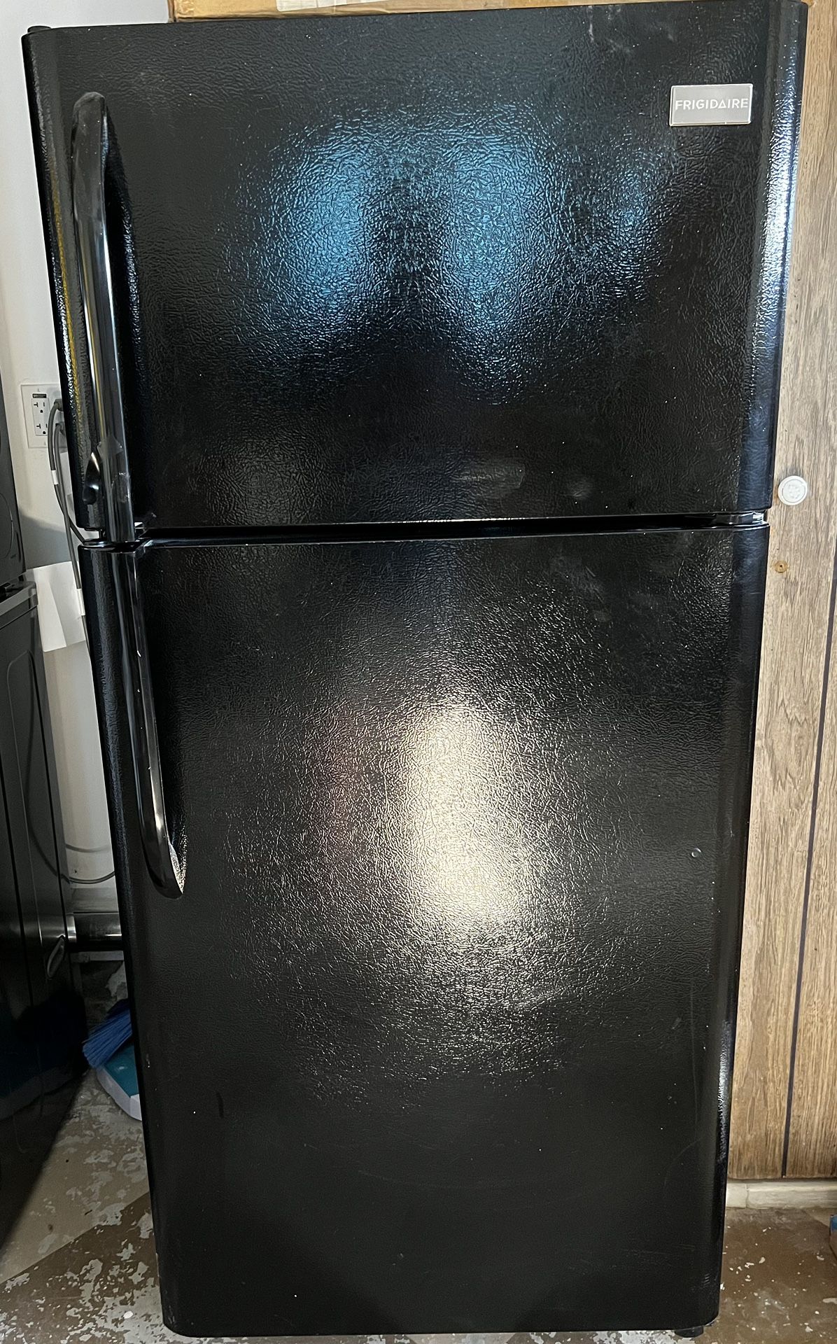 Frigidaire Refrigerator 18 Cubic Feet