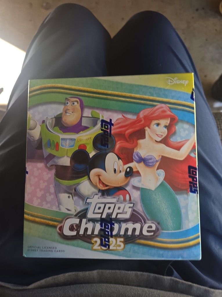Topps Chrome Disney 2025