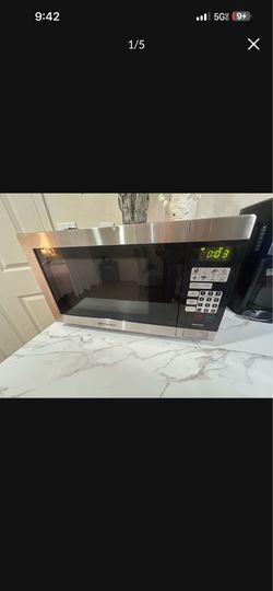 Stainless steel over the counter microwave works well clean