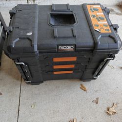 Rigid tool box