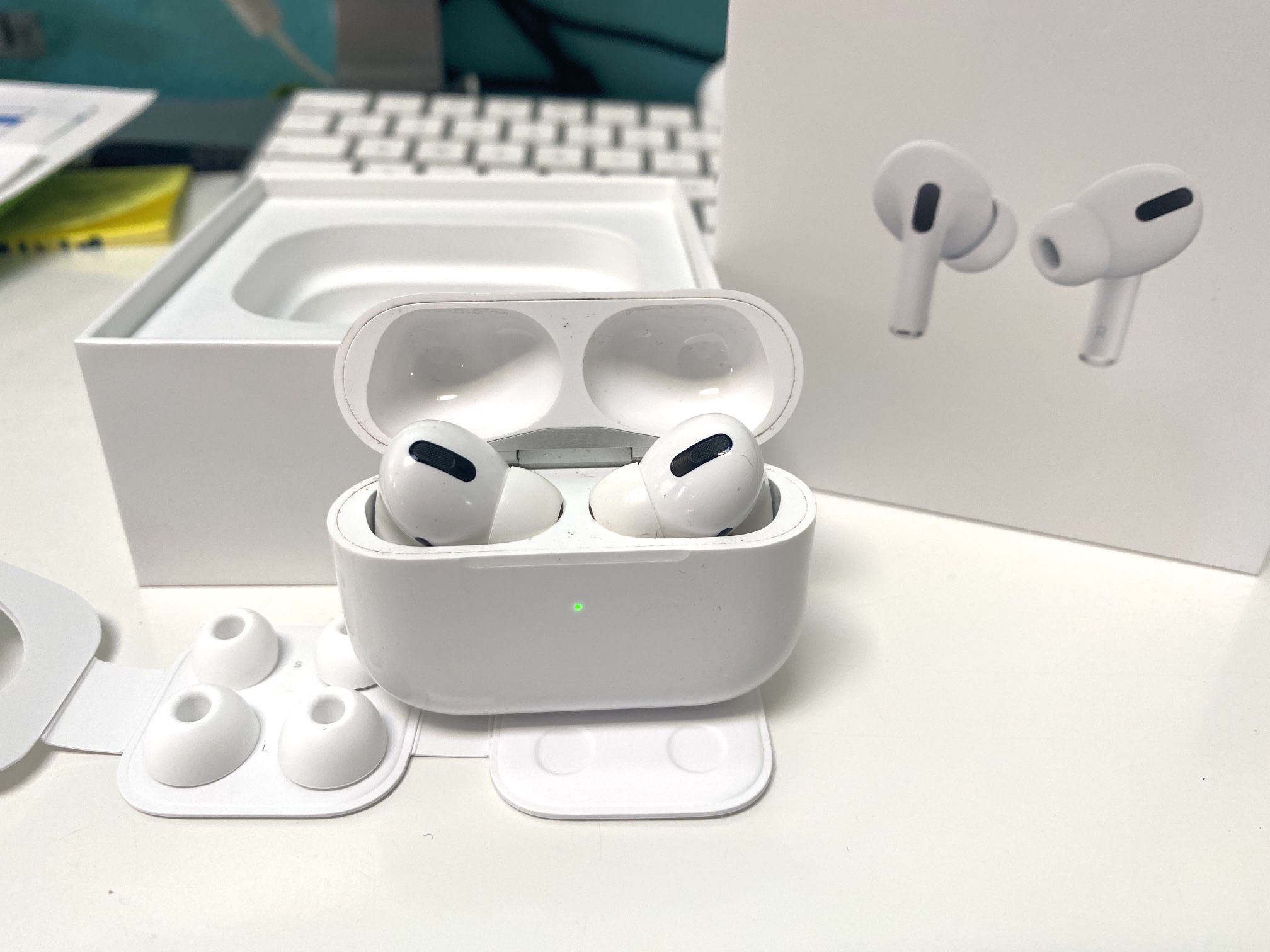 Apple AirPod Pro Earbuds 