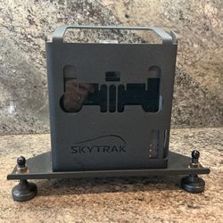 SKYTRAK GOLF MONITOR with Protective Metal Case