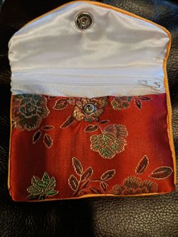 Red floral Chinese silk pouch