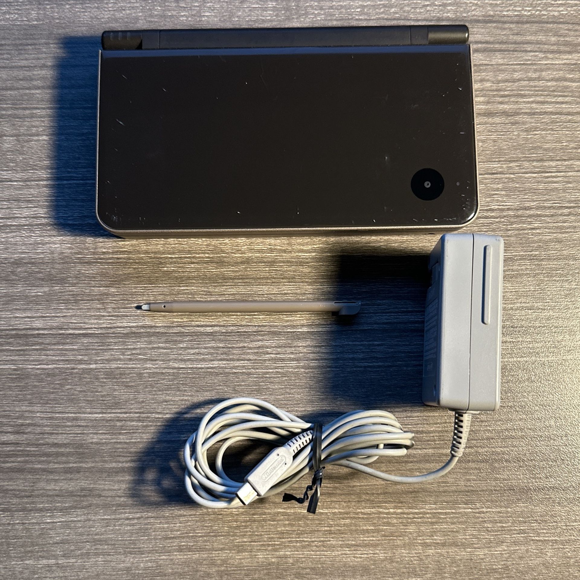 DSi XL Bronze with Authentic Nintendo Stylus and Charger