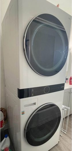 LG WashTower Gas Stacked Washer & Dryer 4.5/7.4 Cu Ft WKGX201HWA 🧺