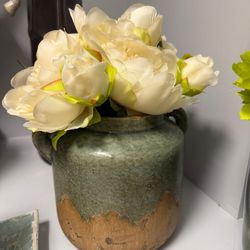 Decorative vase