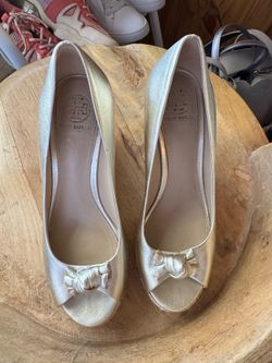 Tory Burch size 6.5 metallic espadrilles send offers!!!