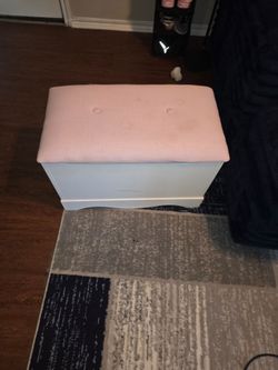 Toy box w/ bench