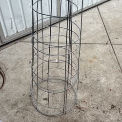 Tom Cages